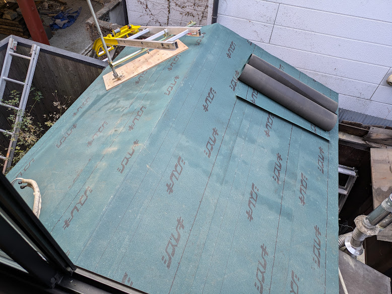 東山　屋根工事